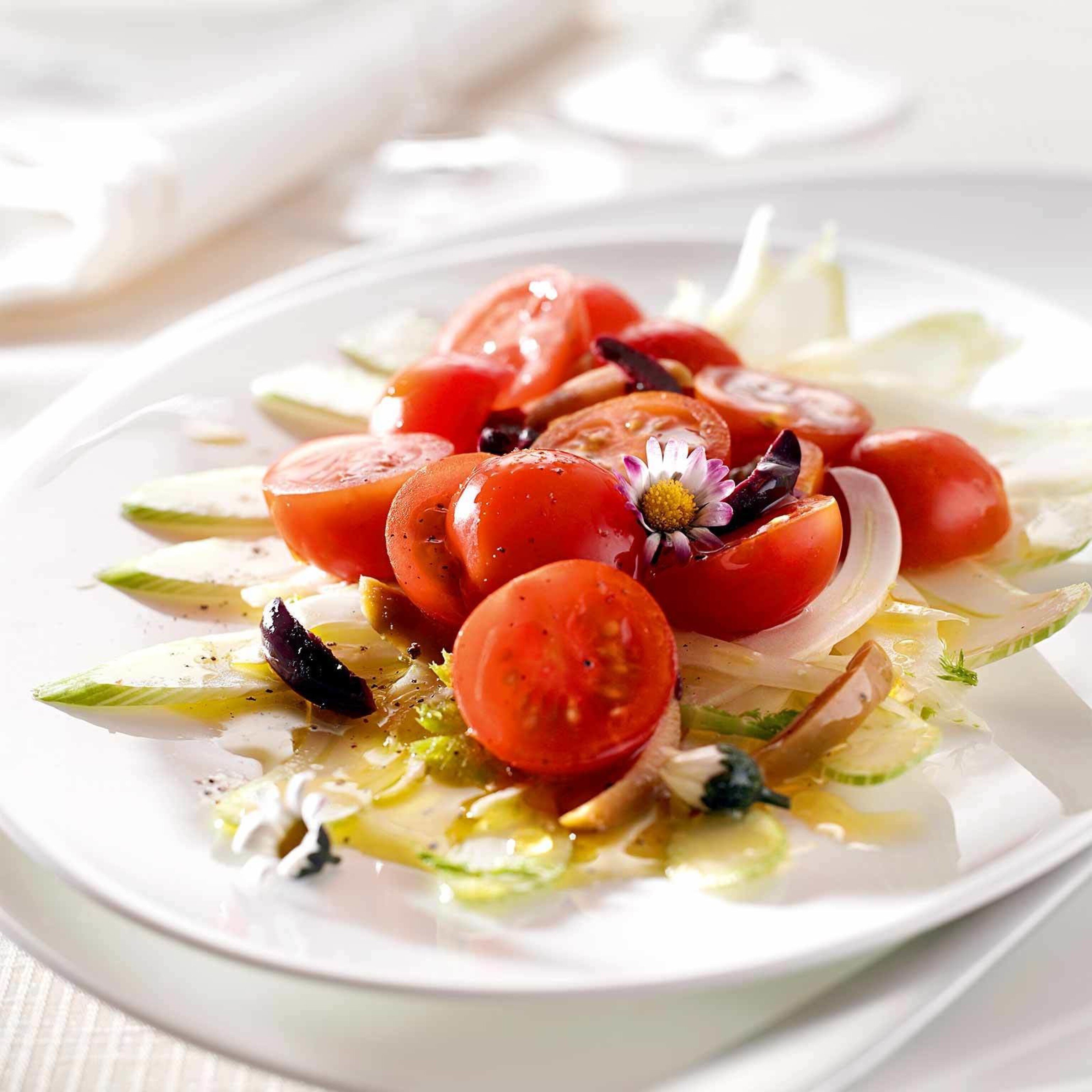 Tomaten-Oliven-Salat