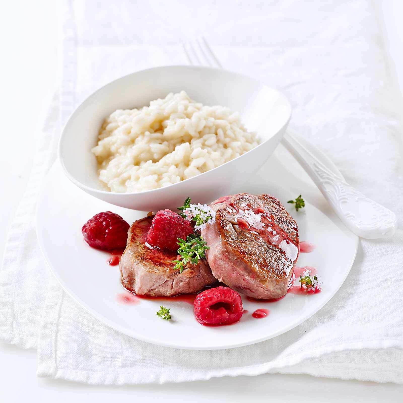 Kalbsmedaillons mit Himbeeren