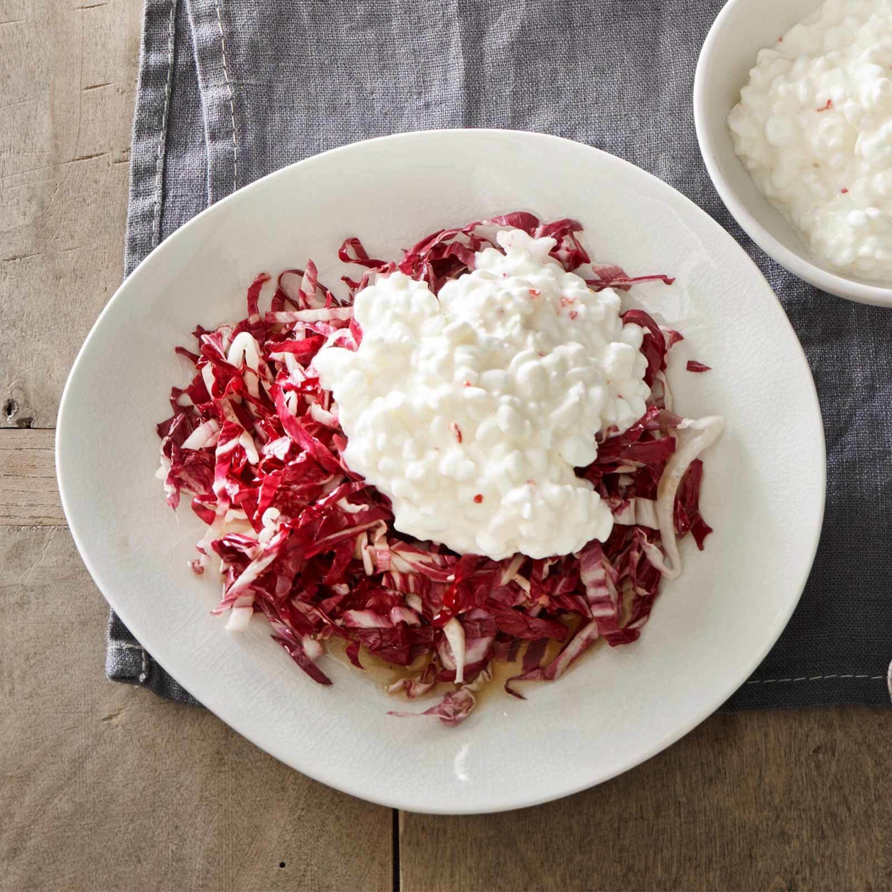 Cicorino rosso mit Hüttenkäse