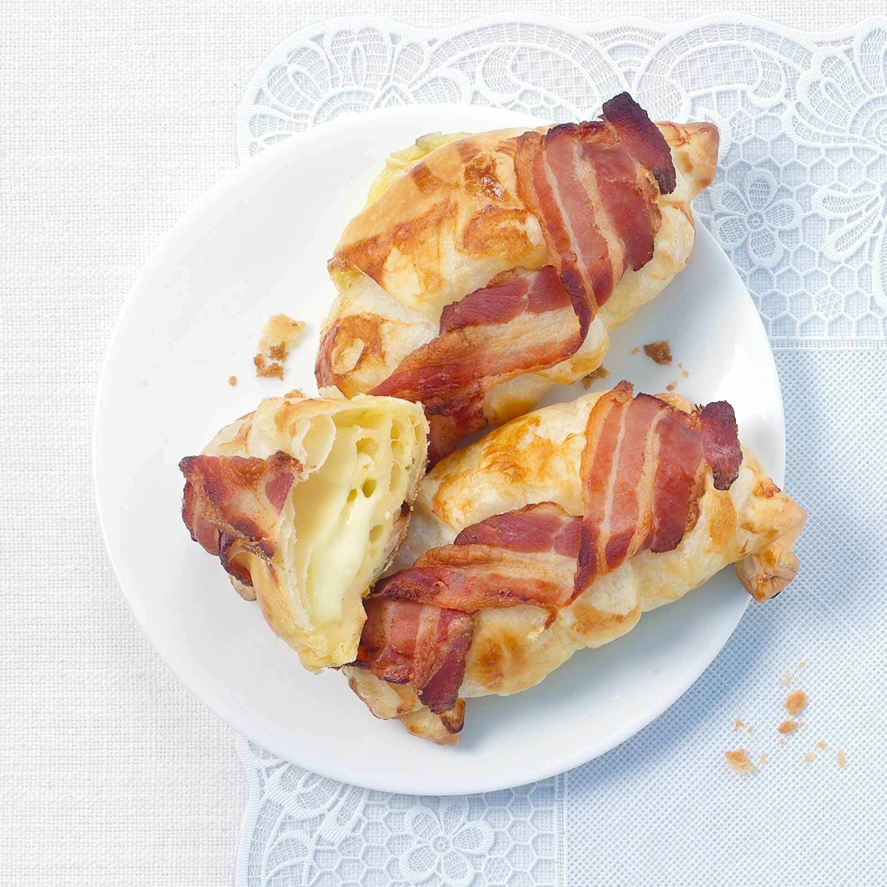 Croissants au camembert