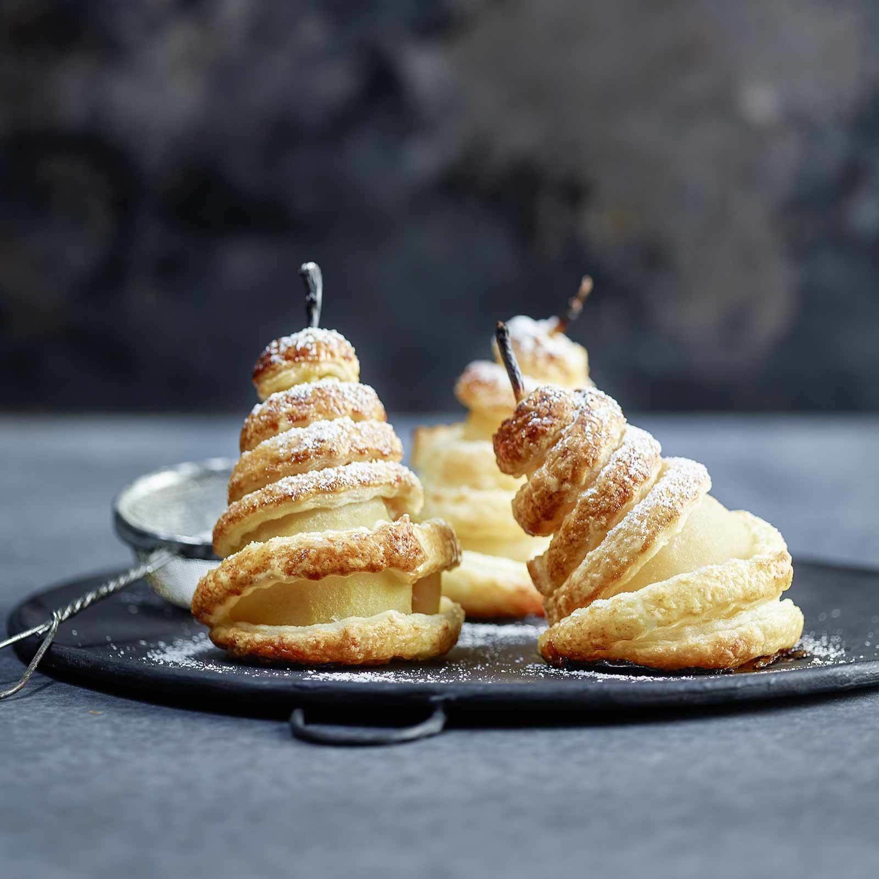 Poires aux amandes en chemise