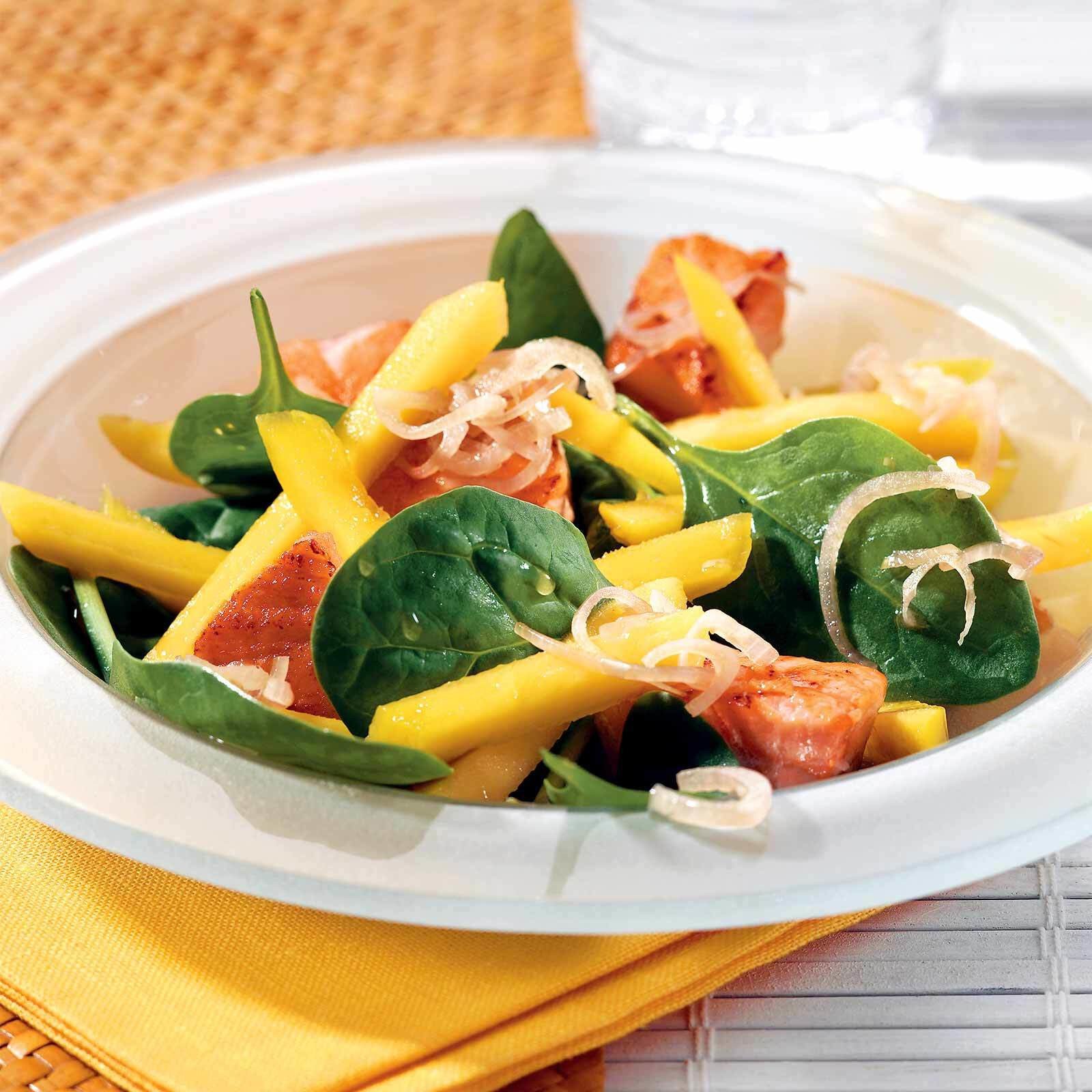 Mangosalat mit Lachs