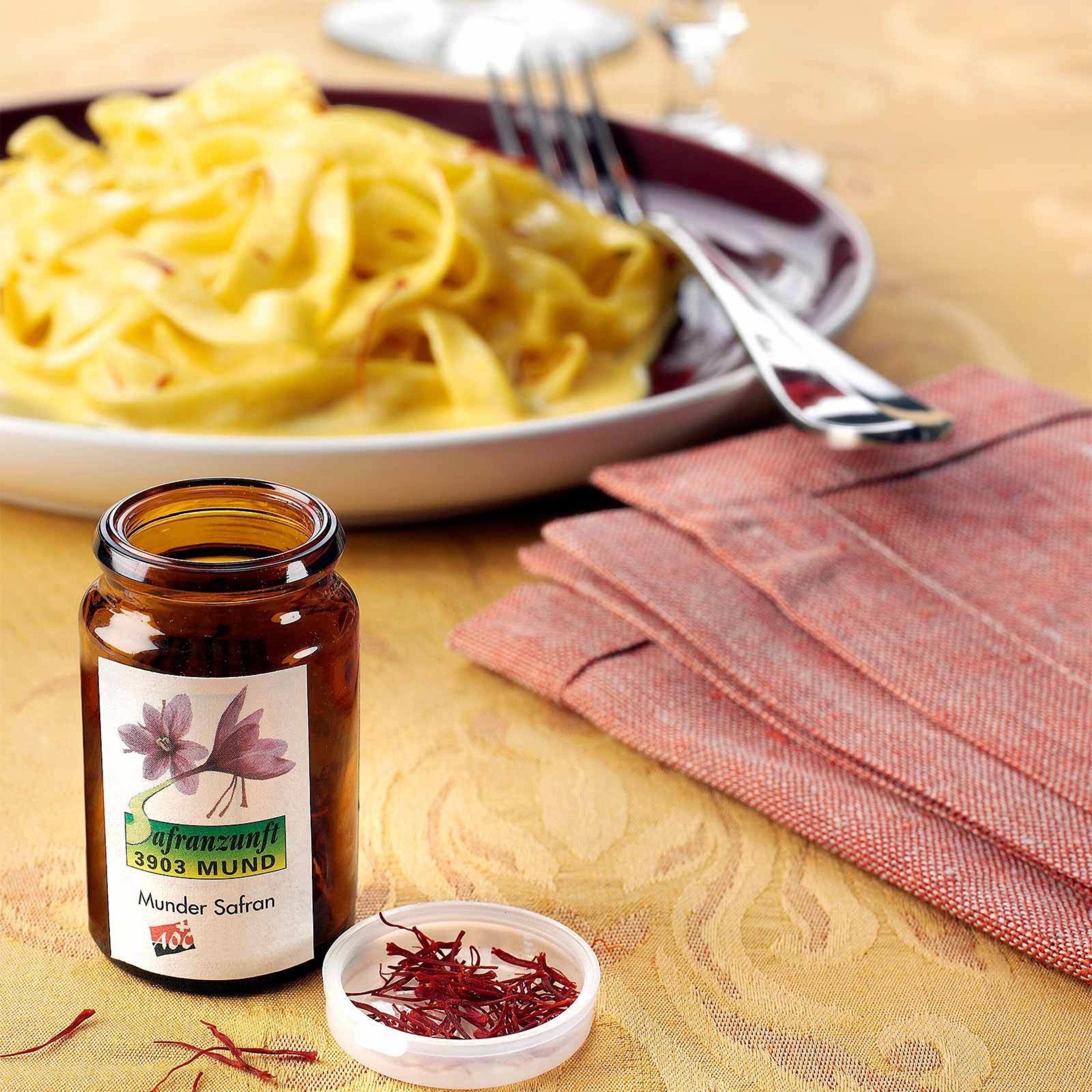 Tagliatelle an Safransauce