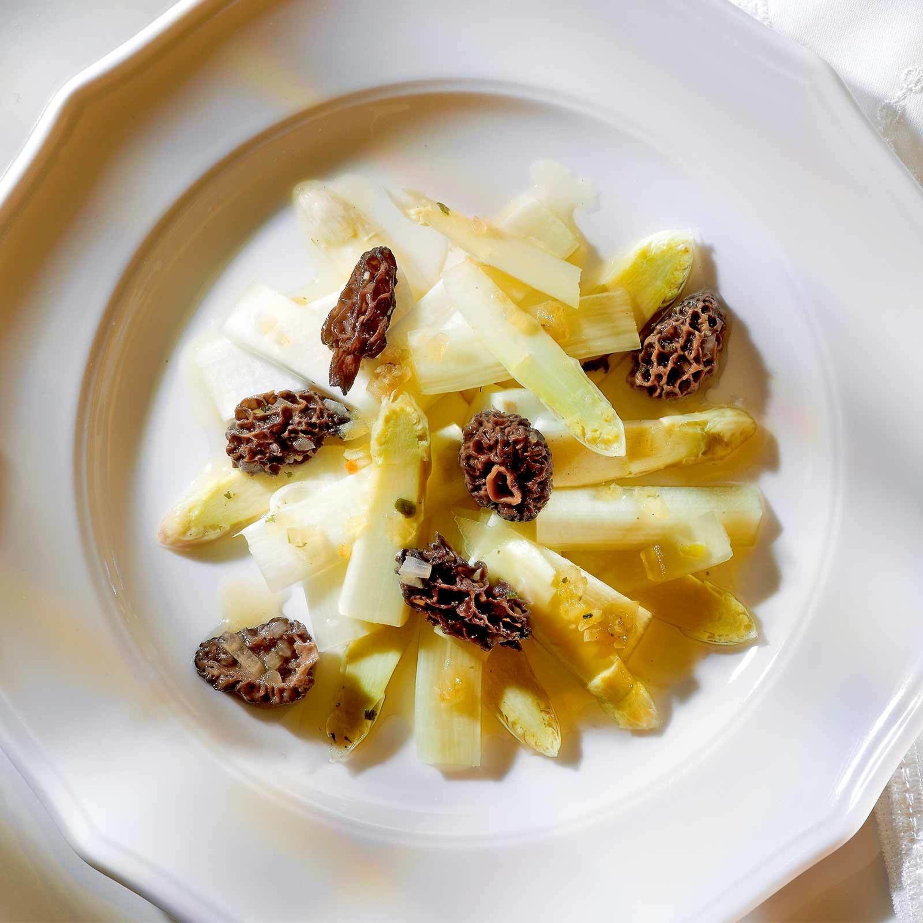 Spargel-Morchel-Salat