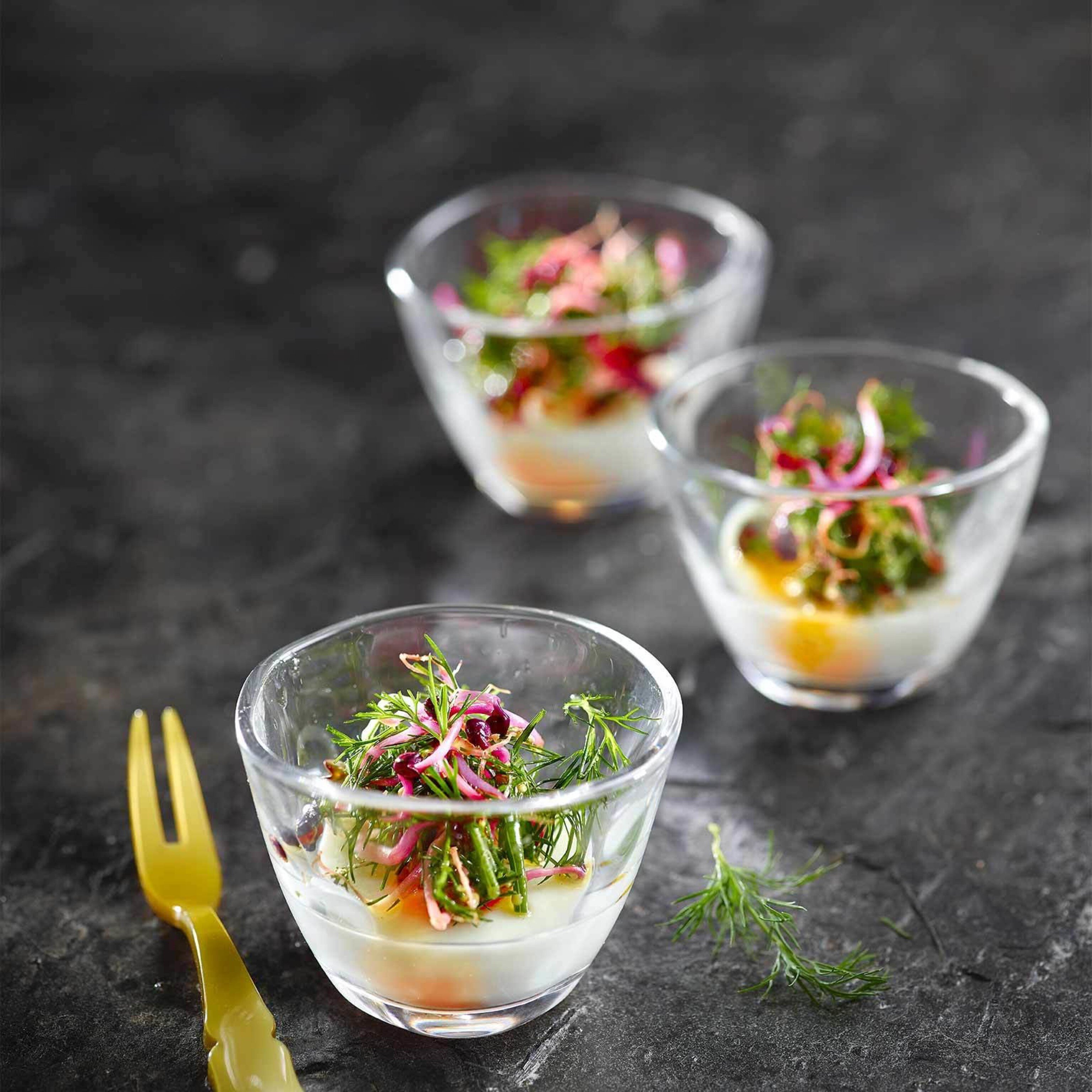 Wachteleier mit Dillsalat