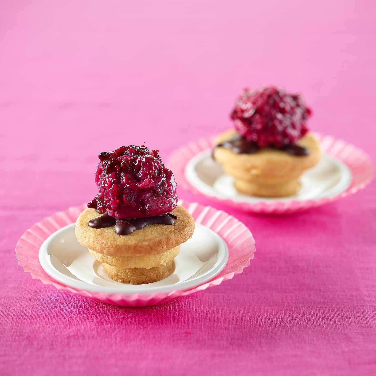 Biscuits-cornets aux mûres