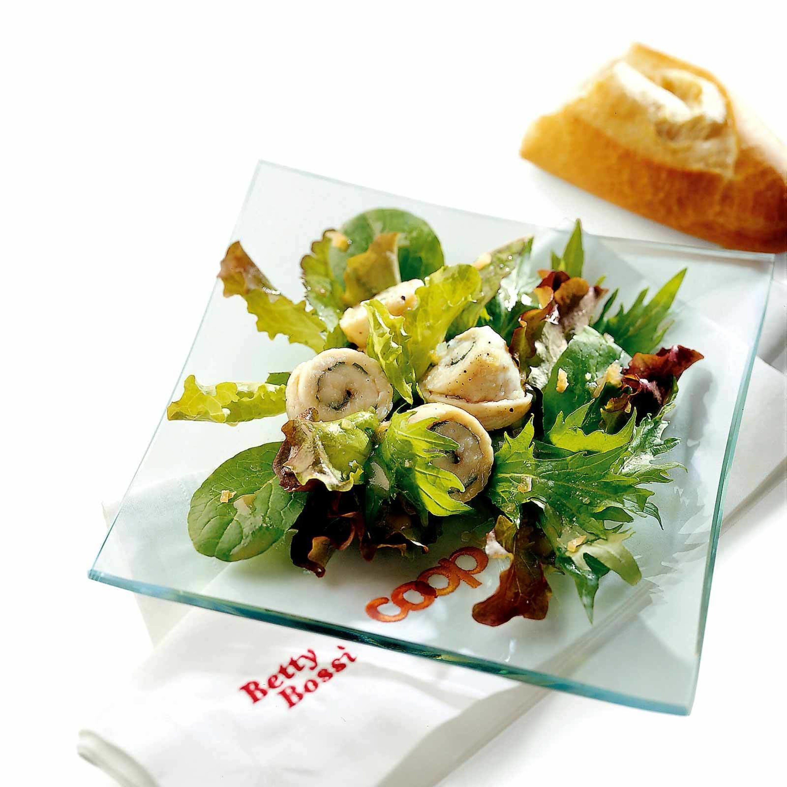 Jungsalat mit Seezungenfilet
