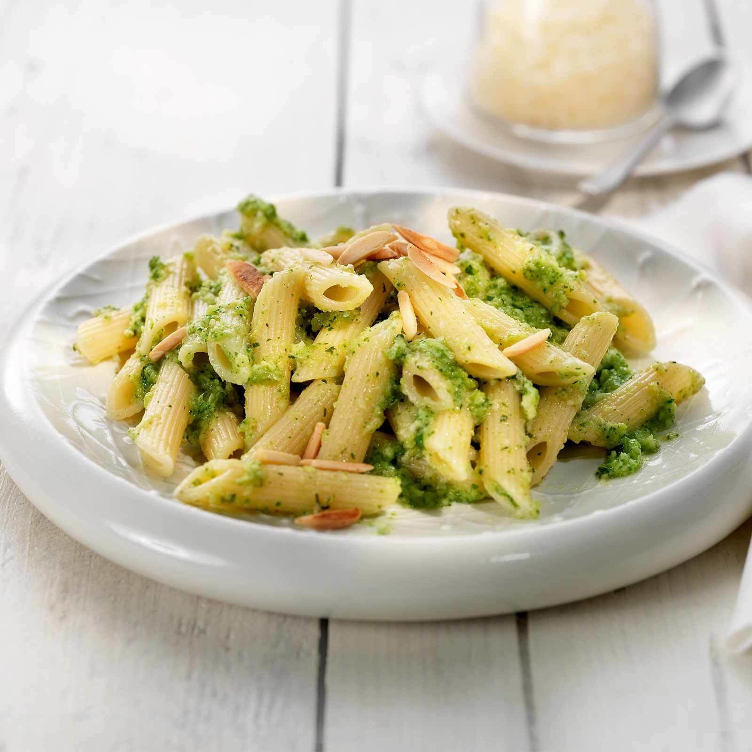 Penne au pesto de courgettes