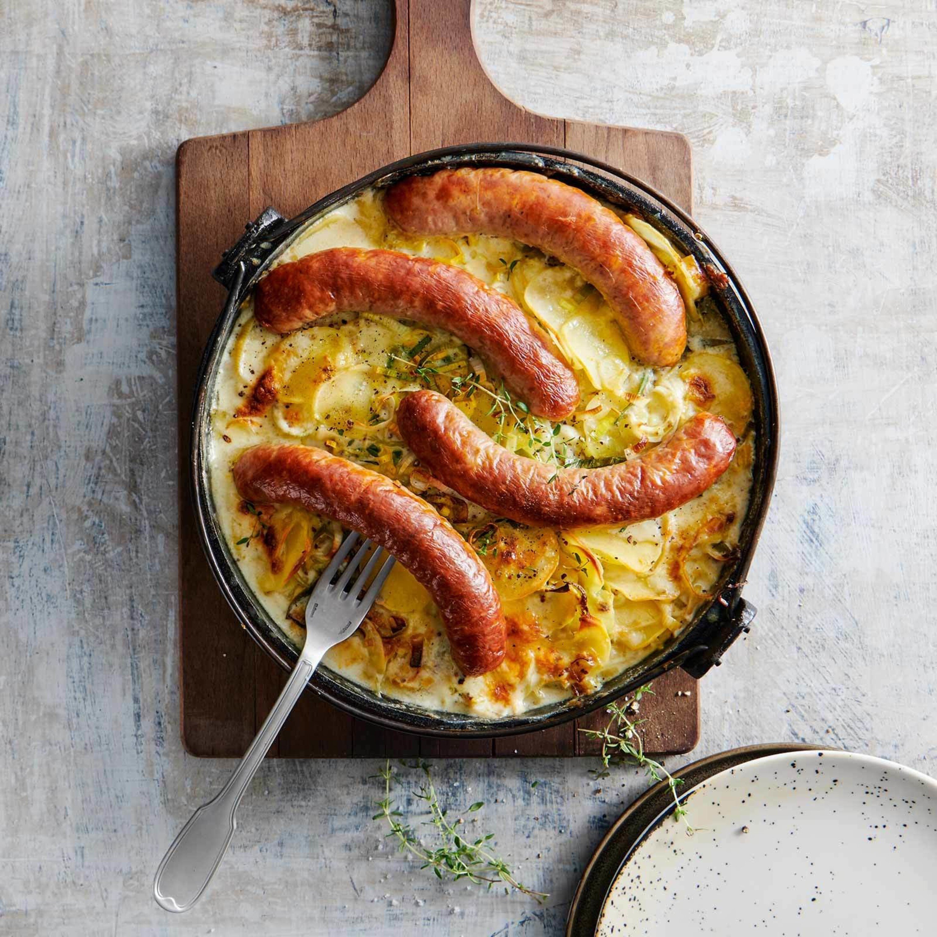 Kartoffelgratin mit Bratwürsten