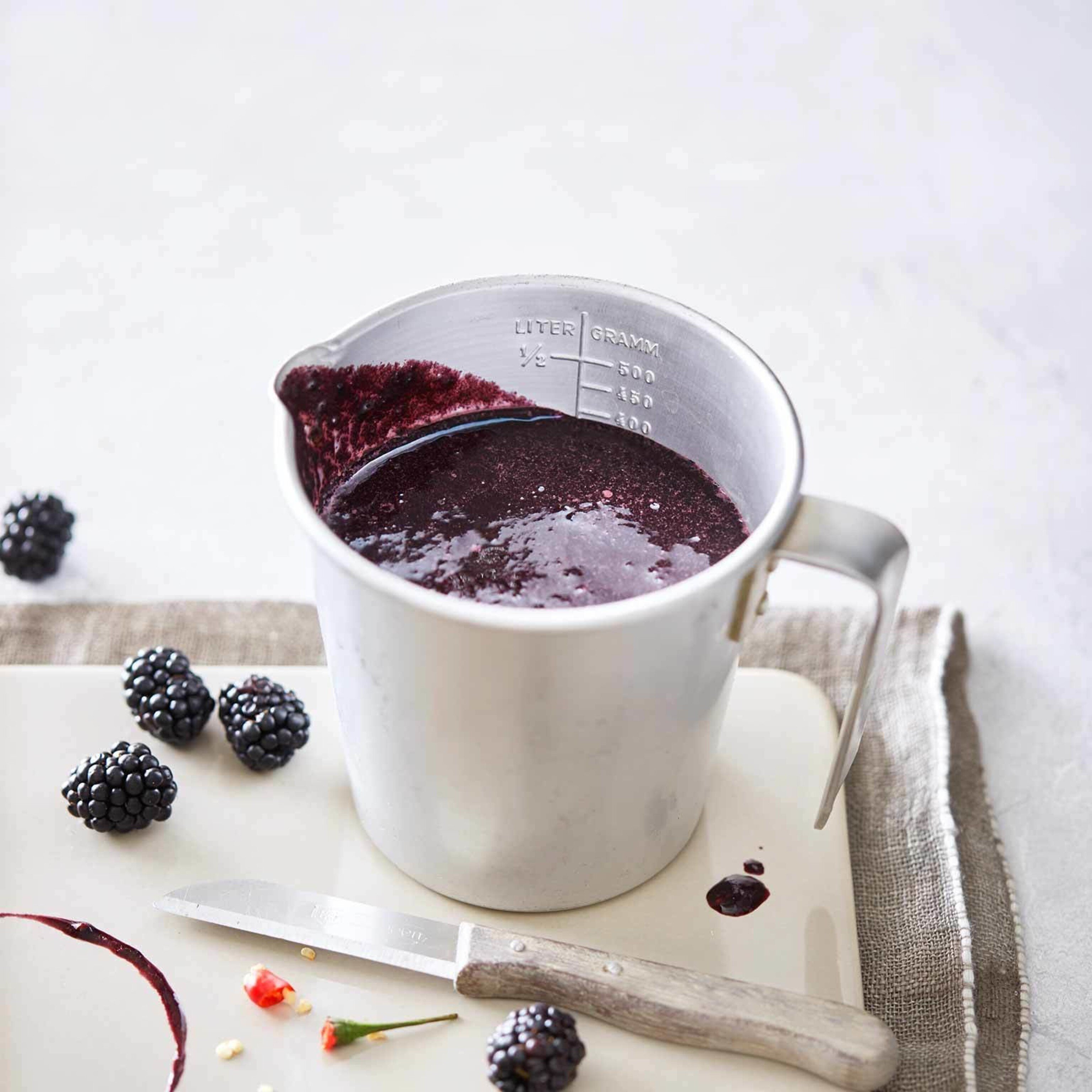 Brombeer-Holunder-Drink