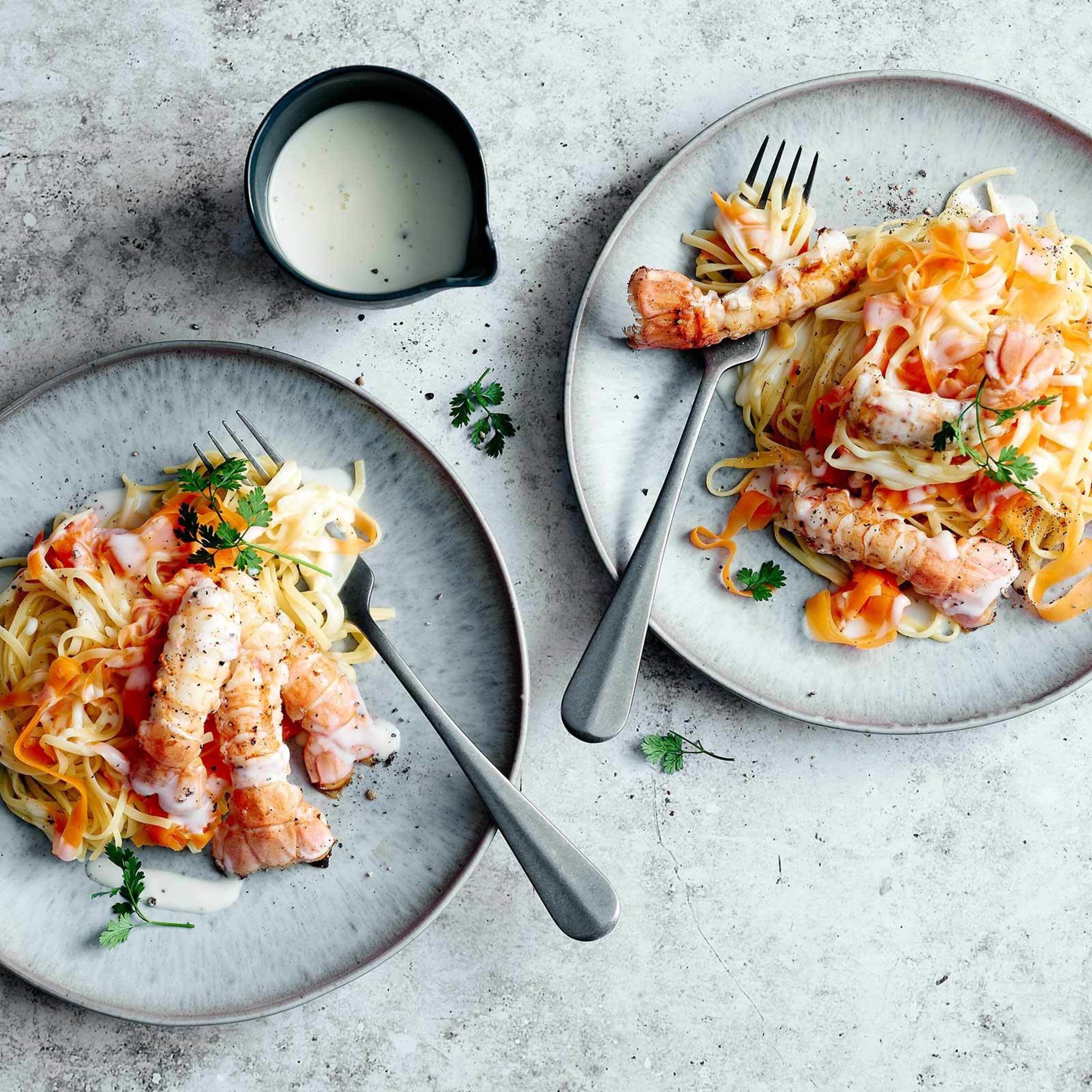 Scampis, sauce au prosecco et nouillettes