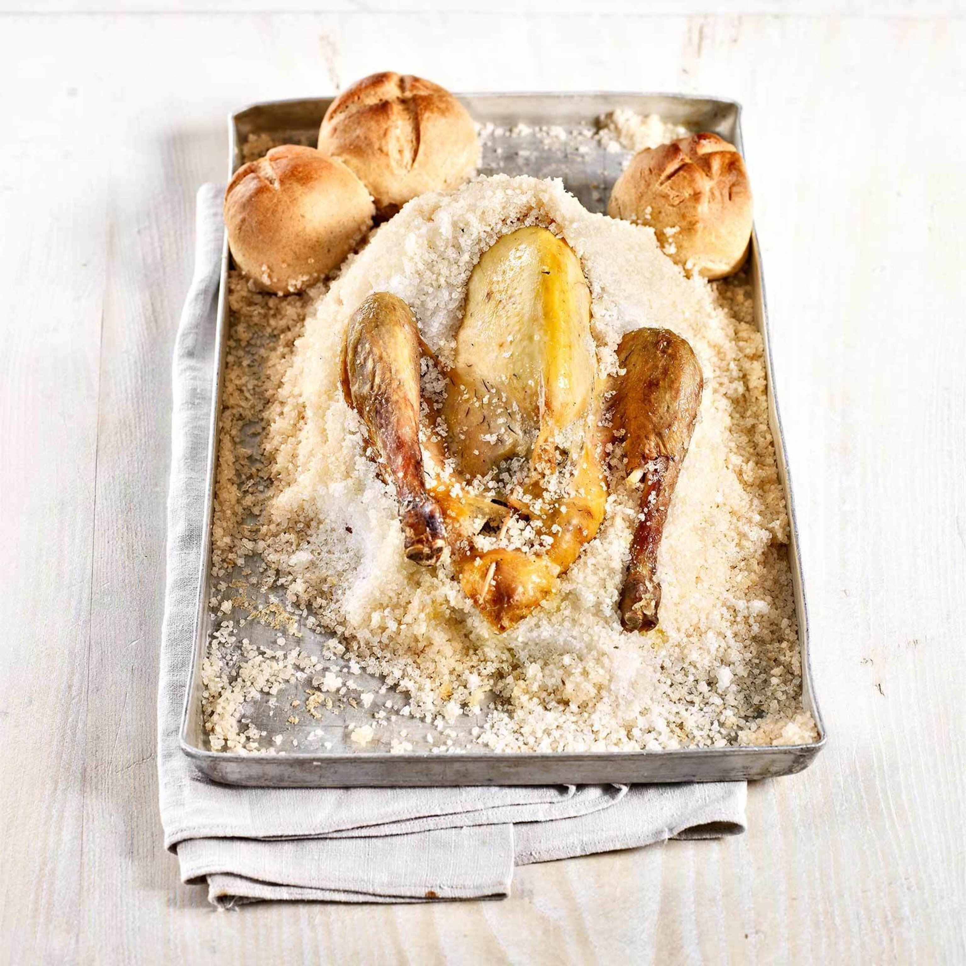Pintade en croûte de sel