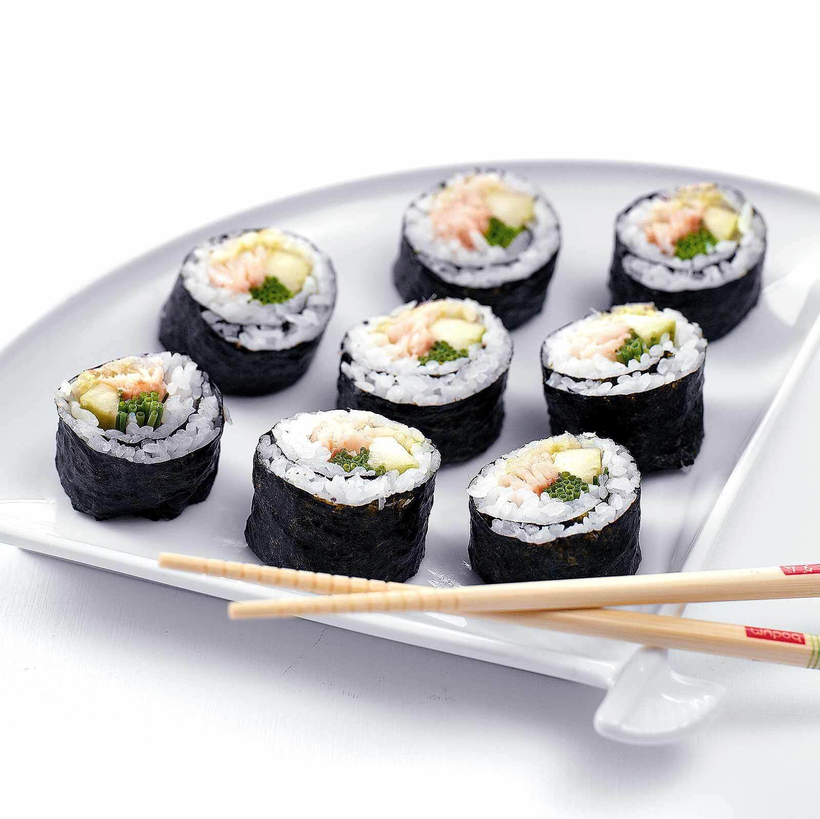 Futomaki-Sushi mit Forellenfilet