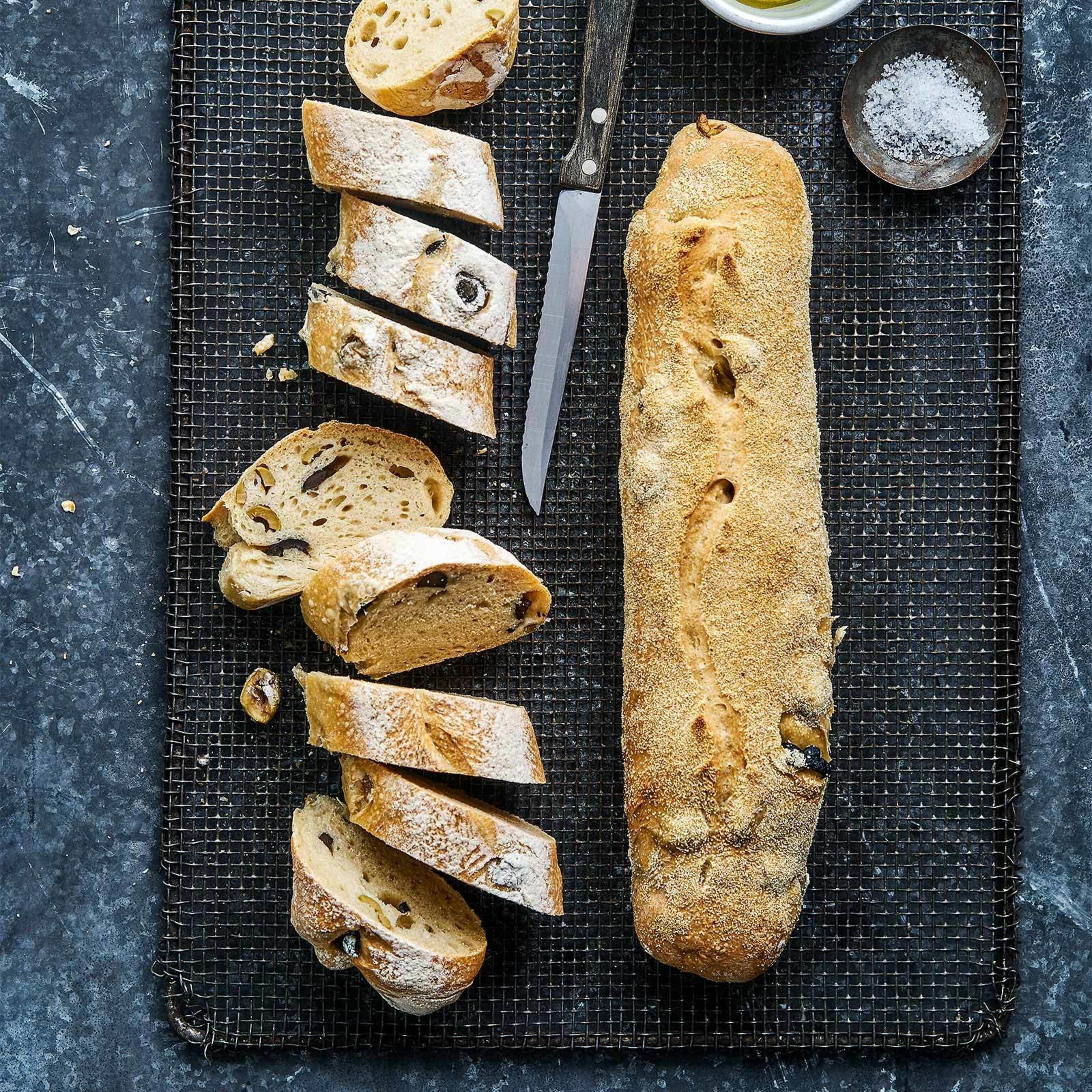 Pain aux olives