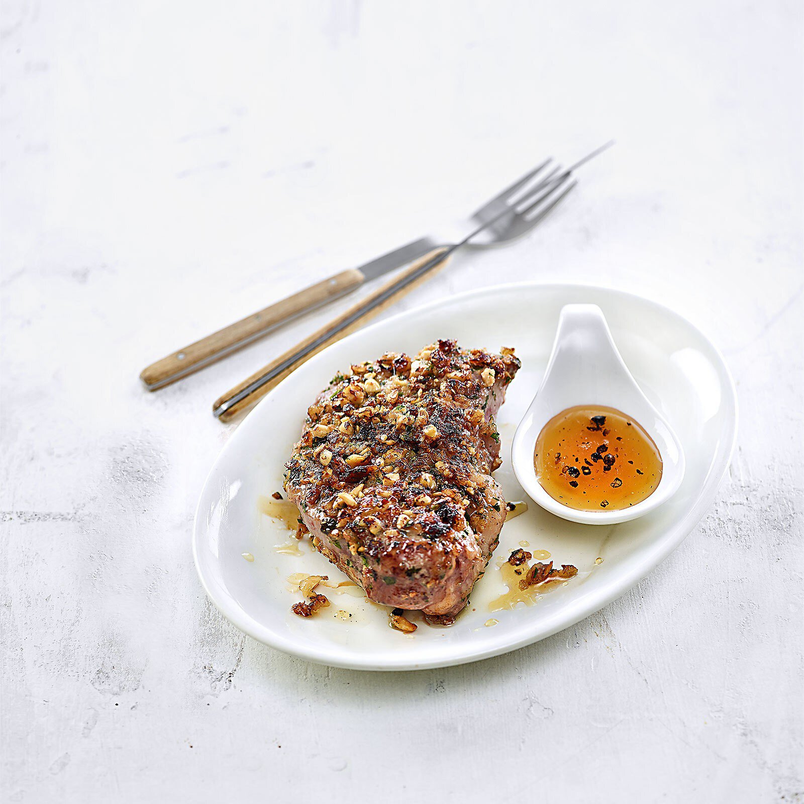 Kalbssteaks mit Weizenpop-Kruste