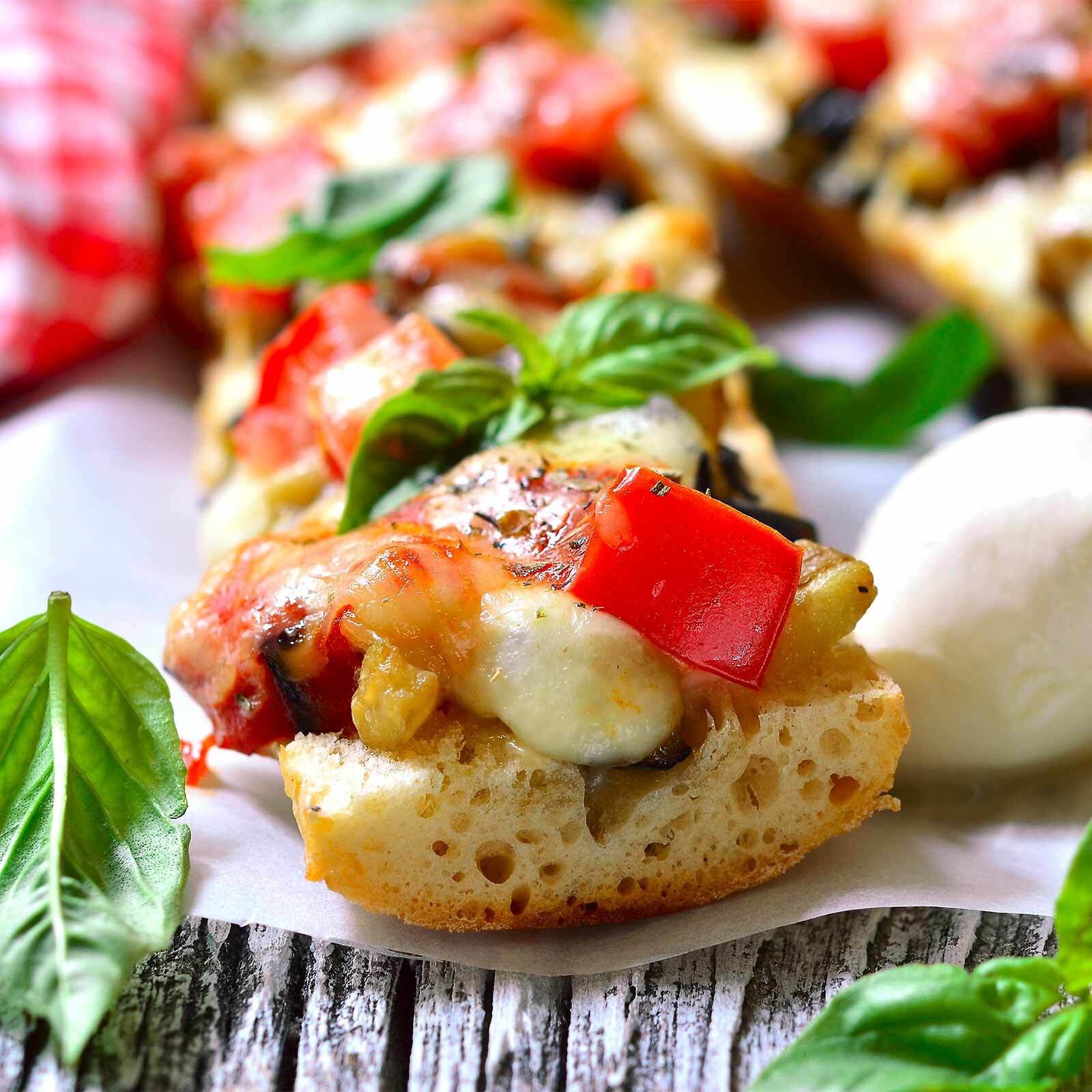 Basilikum-Mozzarella-Ciabatta