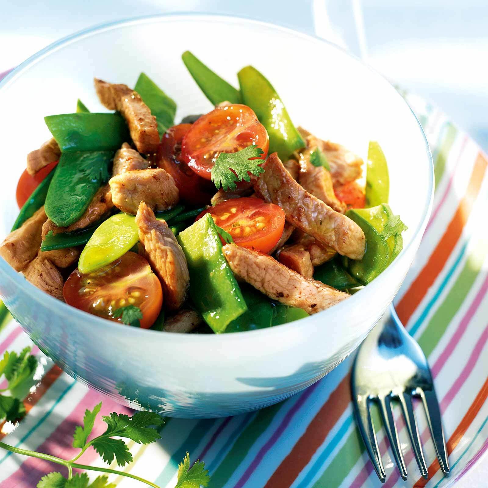 Rührgebratener Sommersalat