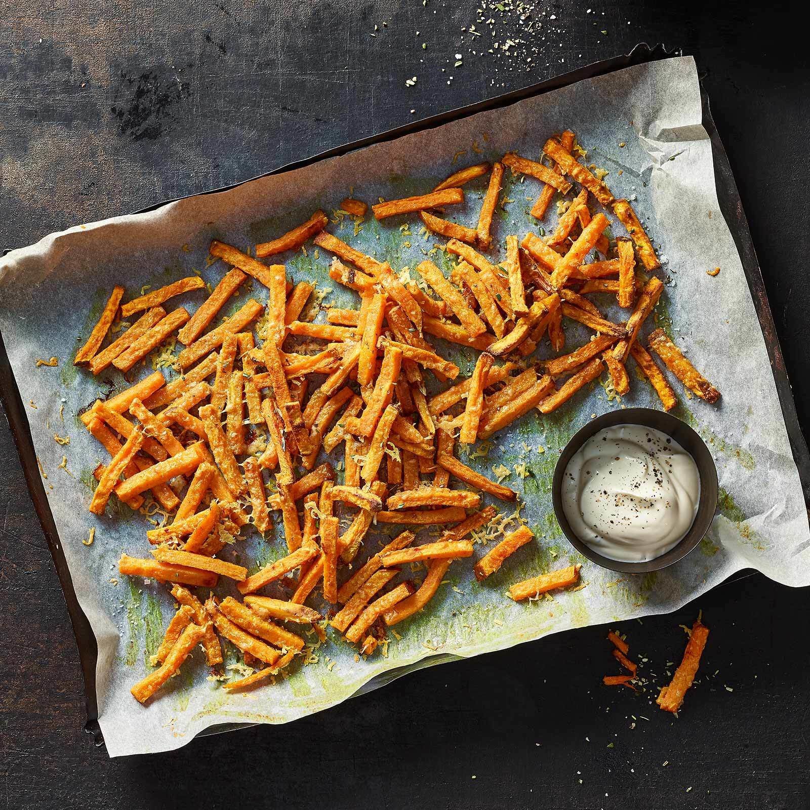 Sweet Potato Fries mit Lattichsalat