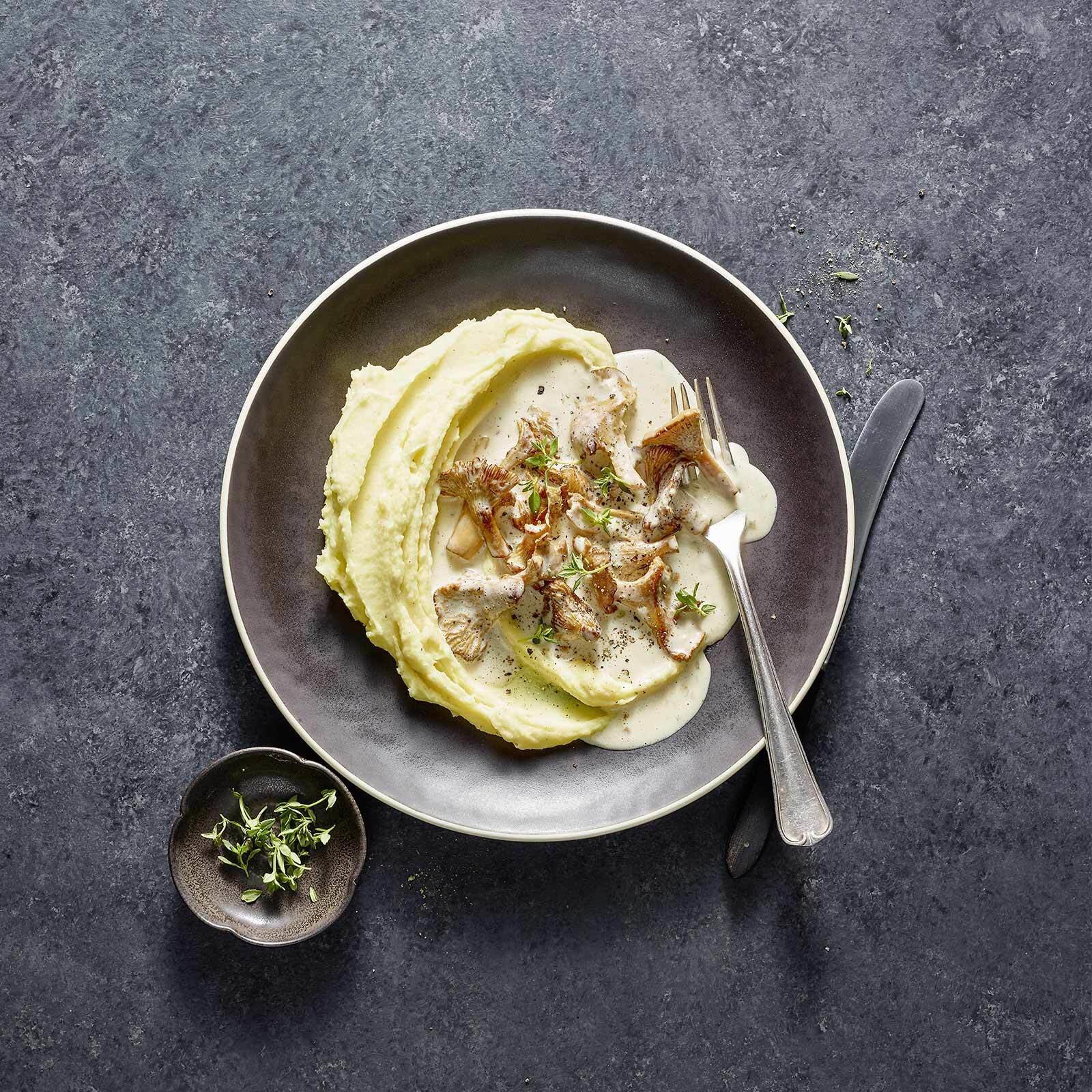 Purée et sauce aux chanterelles