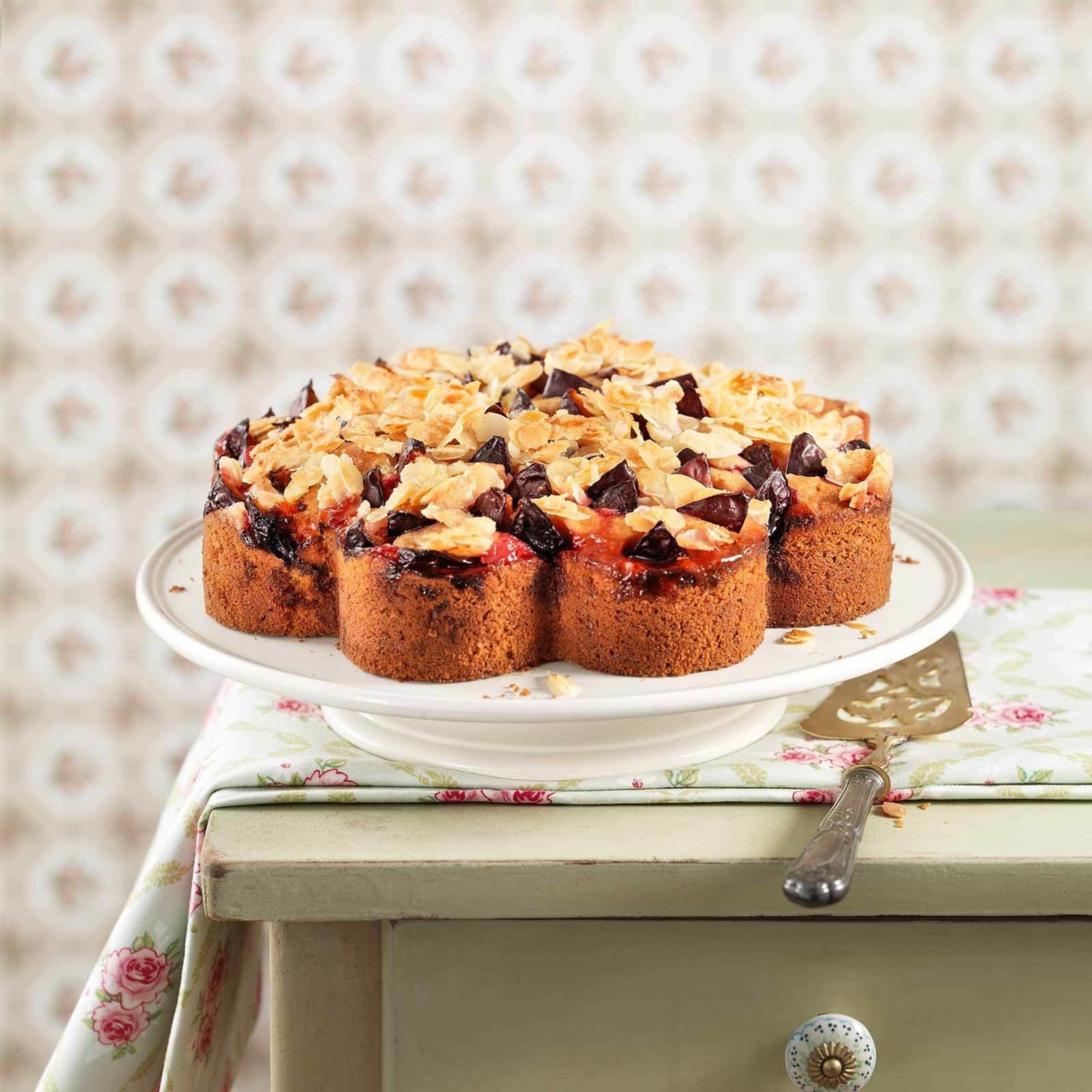 Zwetschgenkuchen mit Mandeln