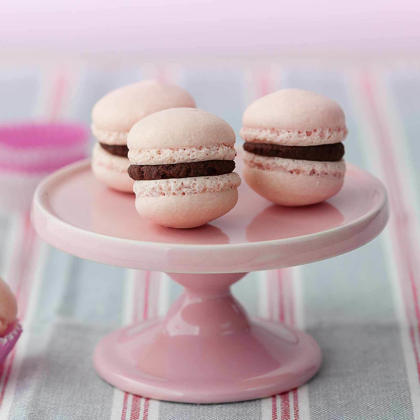 Himbeer-Schokolade-Macarons