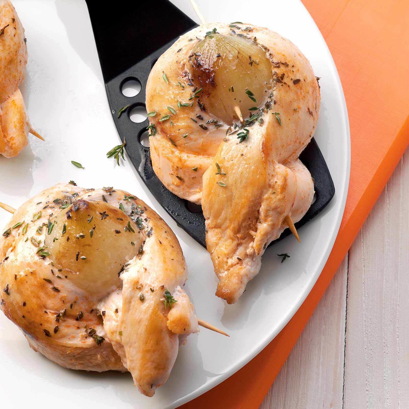 Zwiebel im Pouletmantel