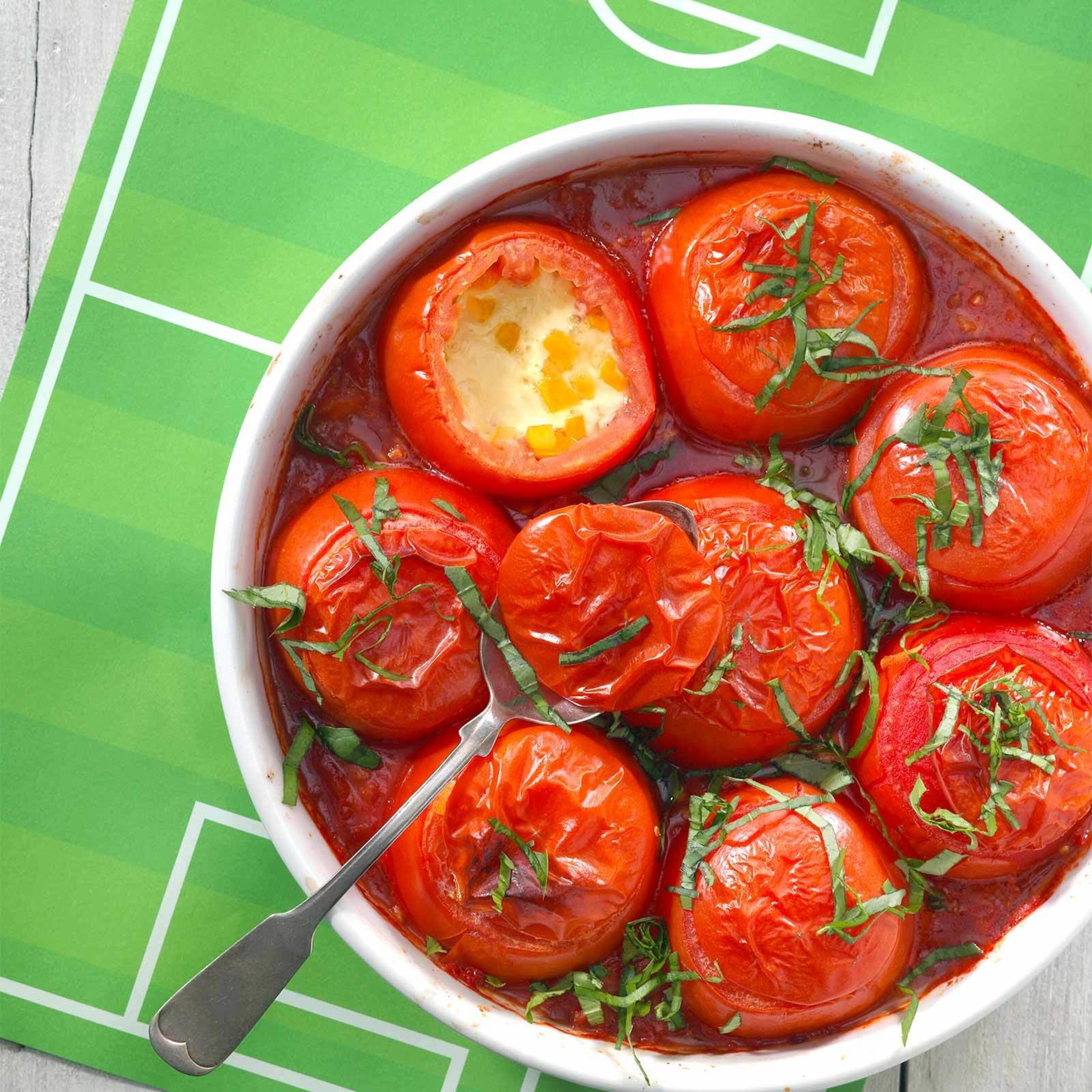 Tomatenkugeln mit Käsefüllung