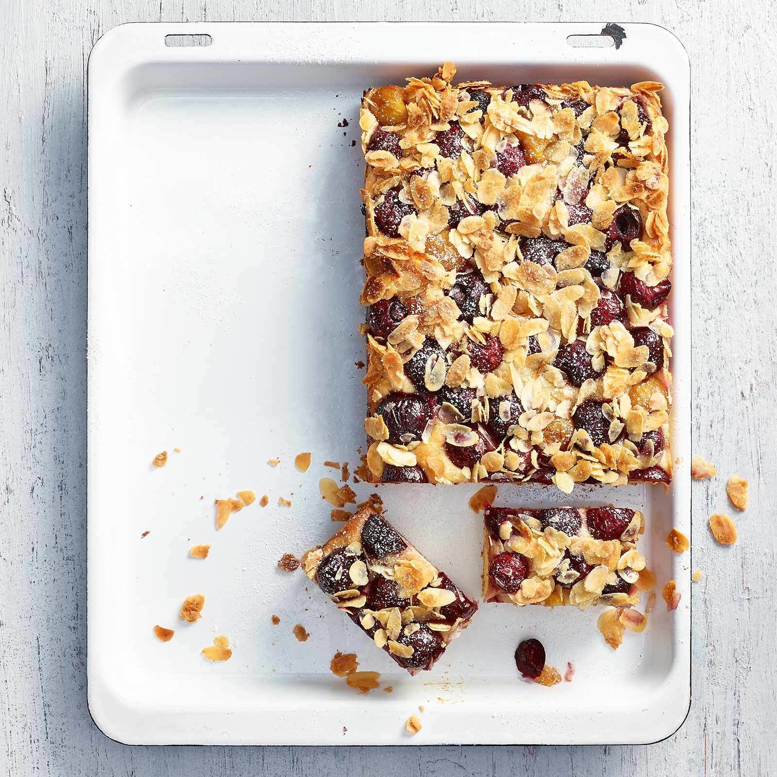 Glutenfreier Kirschen-Blechkuchen