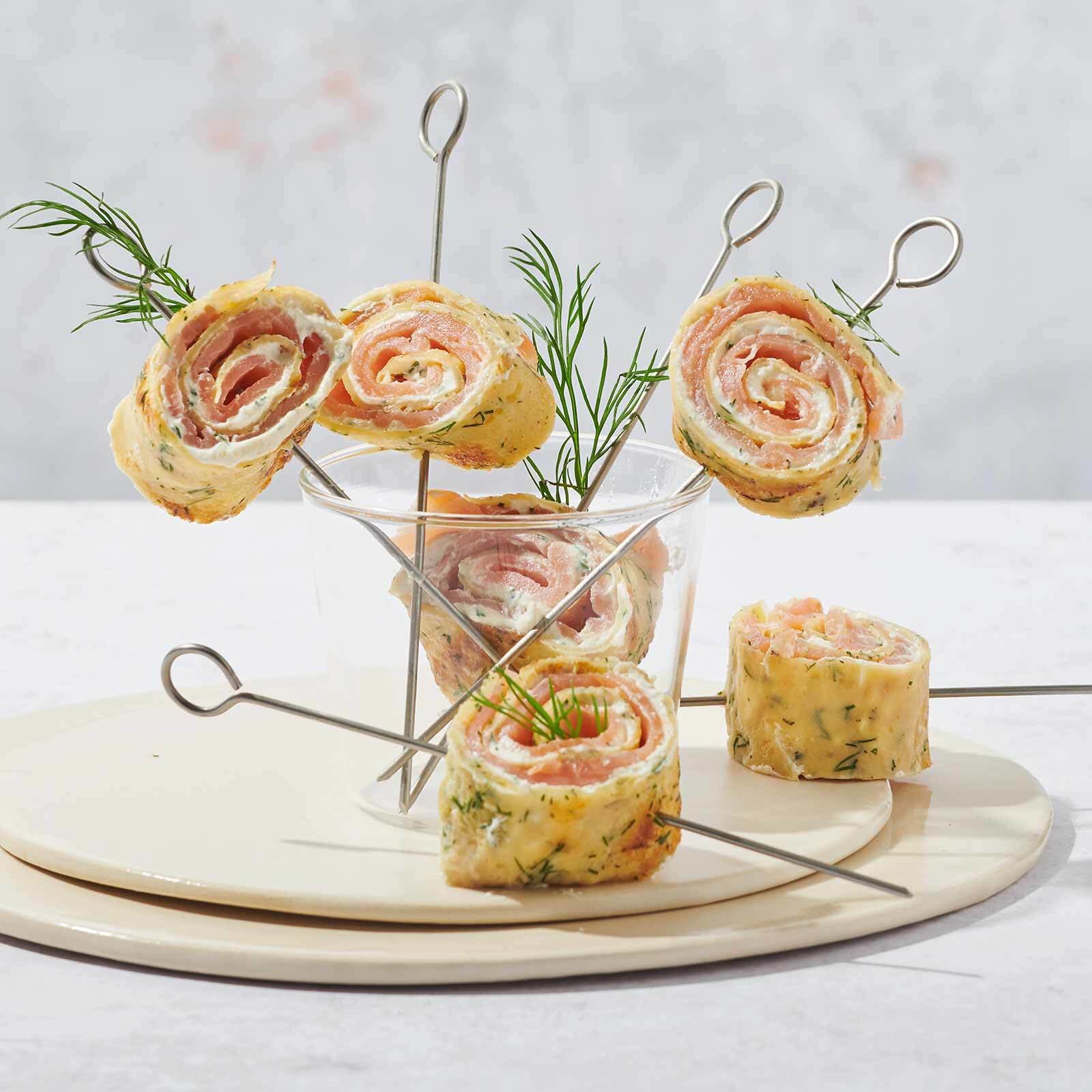 Glutenfreie Omelettenröllchen mit Lachs