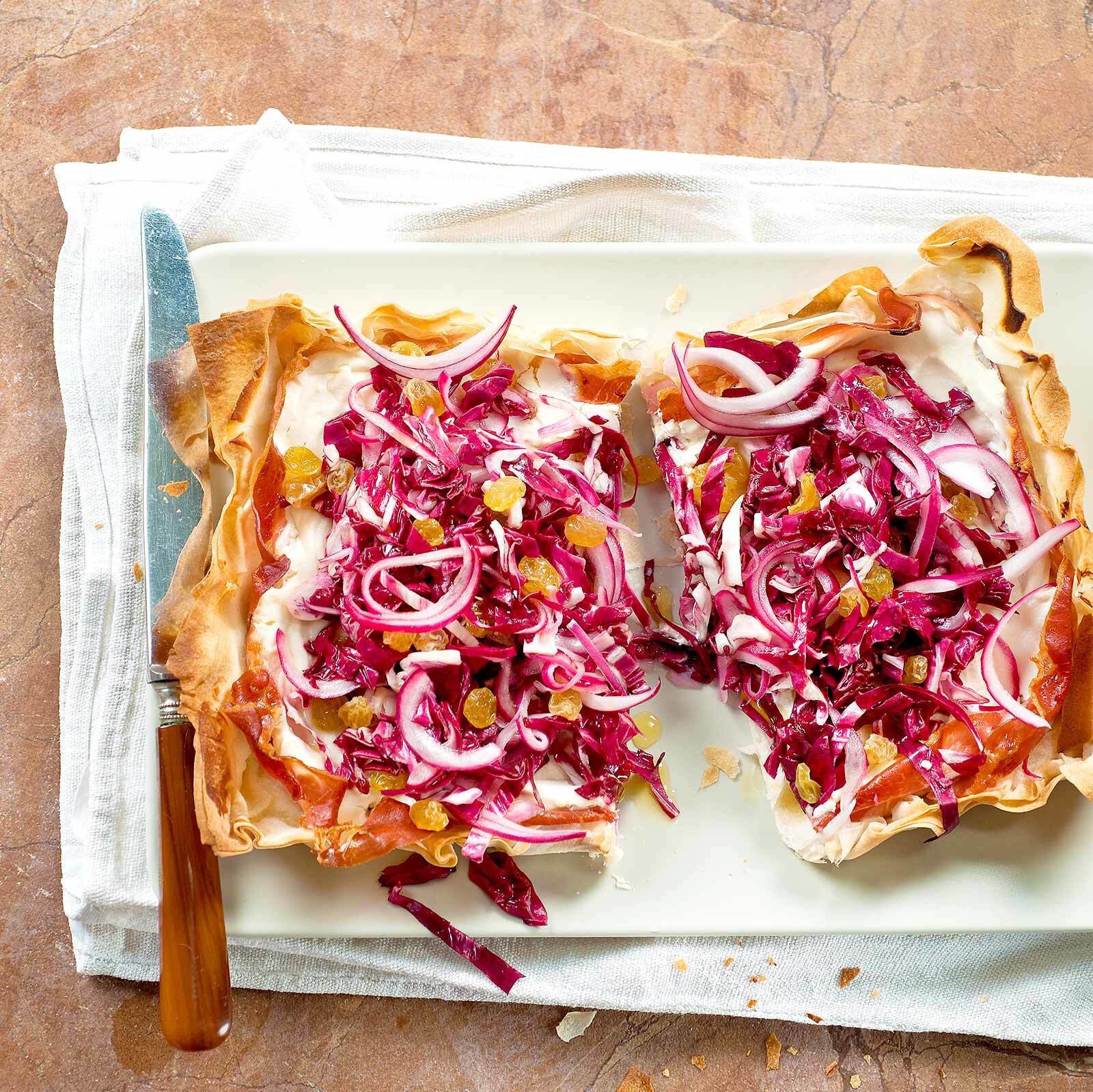 Ricotta im Strudelbett mit Cicorino-Salat