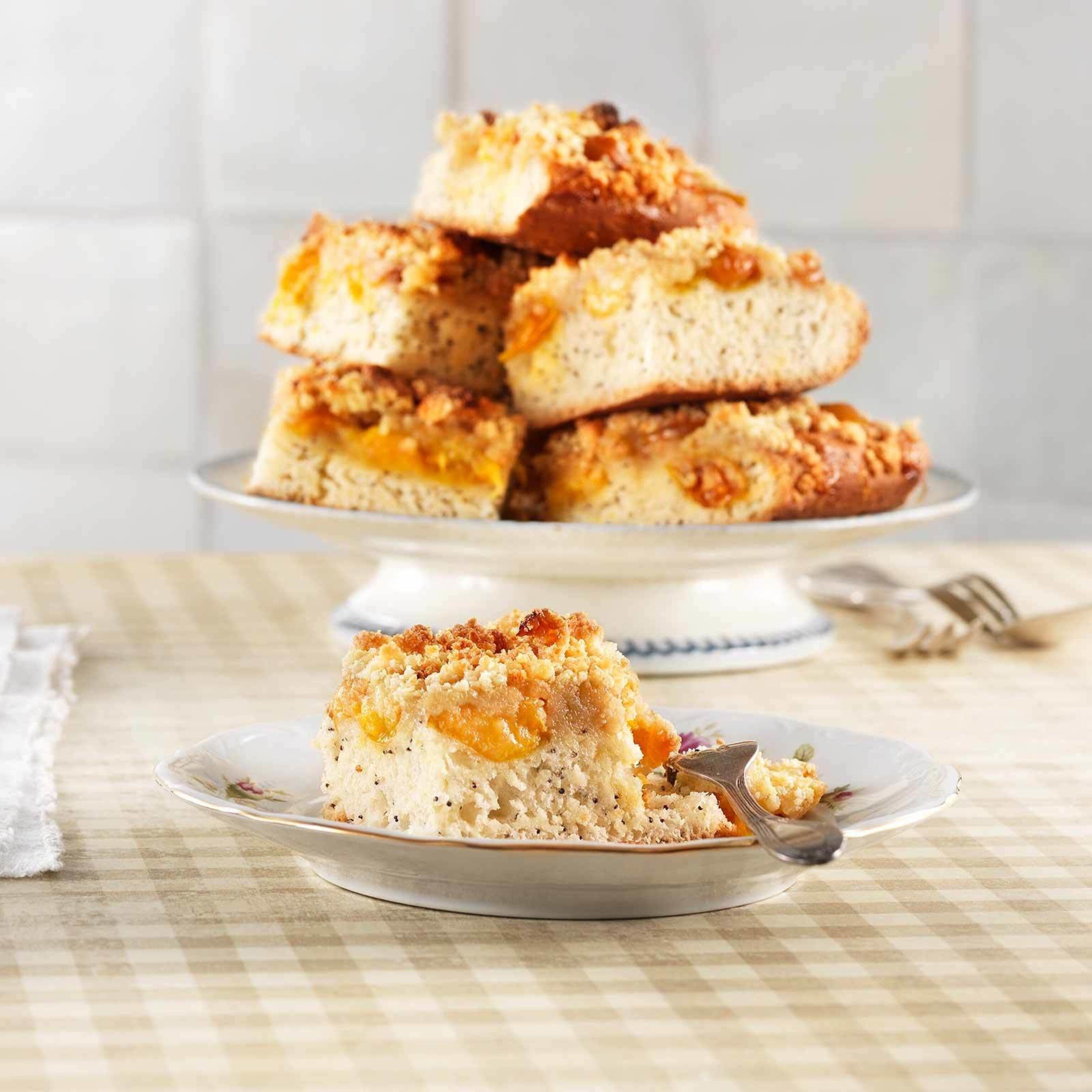 Mirabellen-Blechkuchen mit Mohn