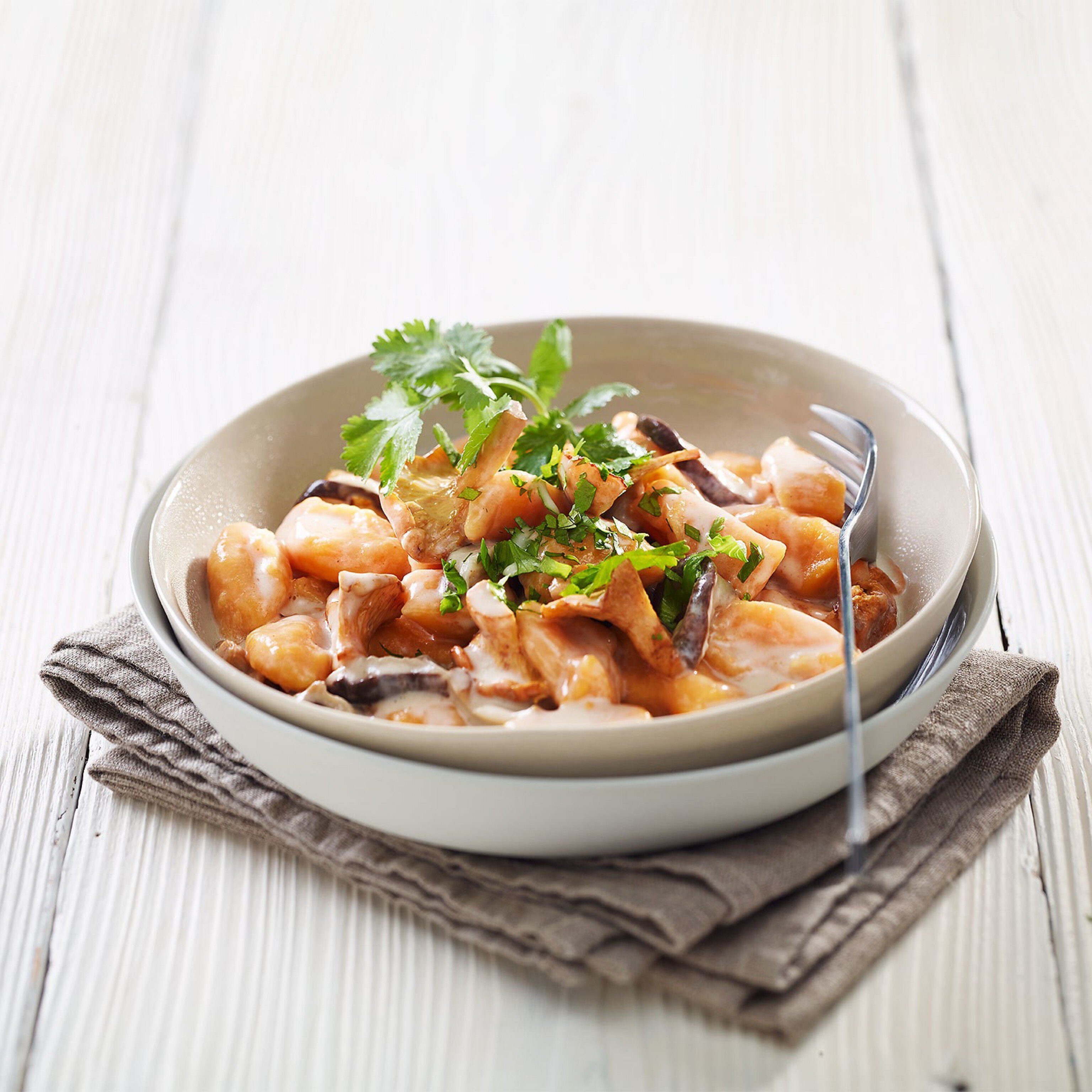 Süsskartoffel-Gnocchi an Kokos-Pilz-Sauce