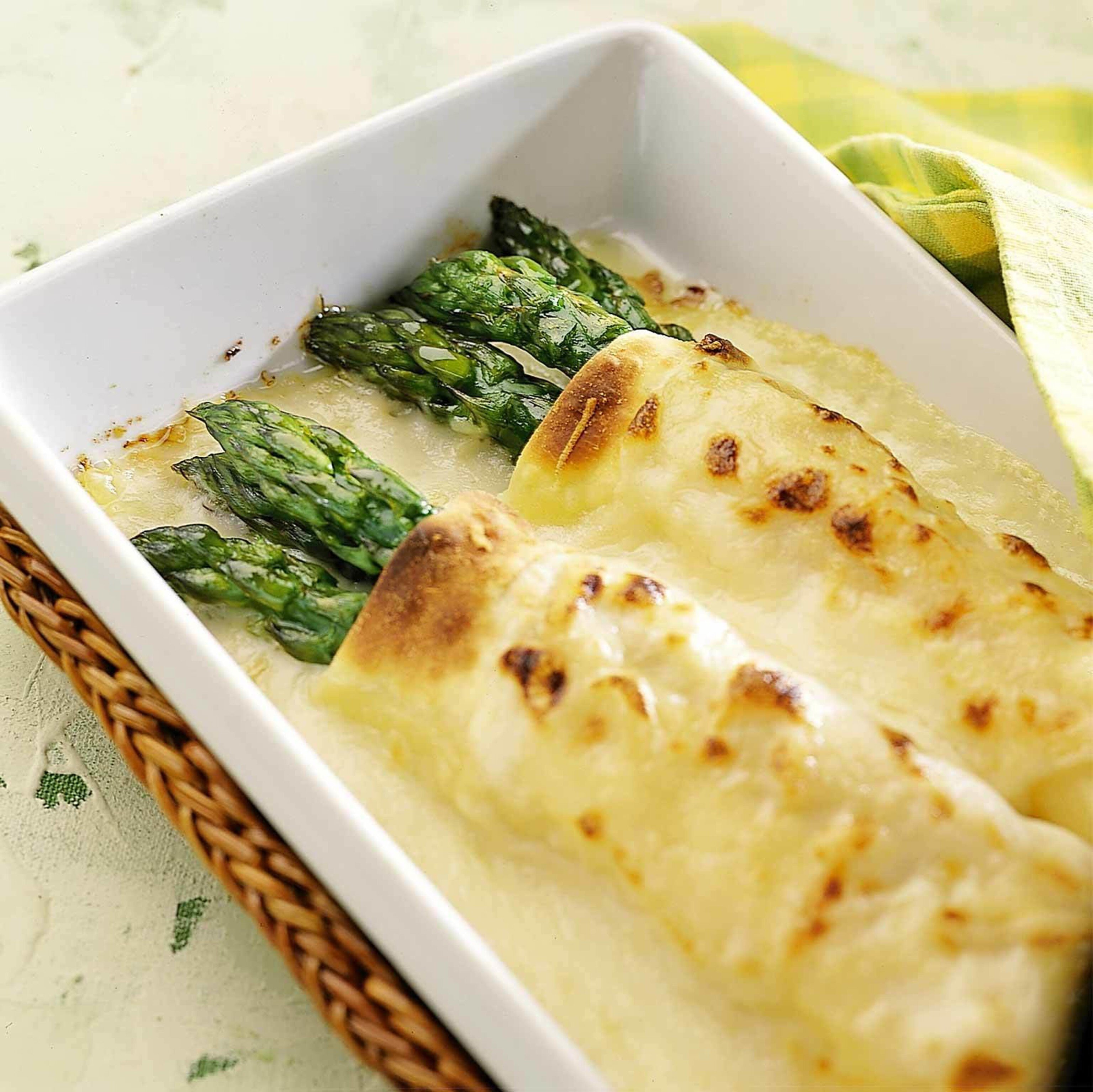 Cannellonis aux asperges et sauce au vin blanc