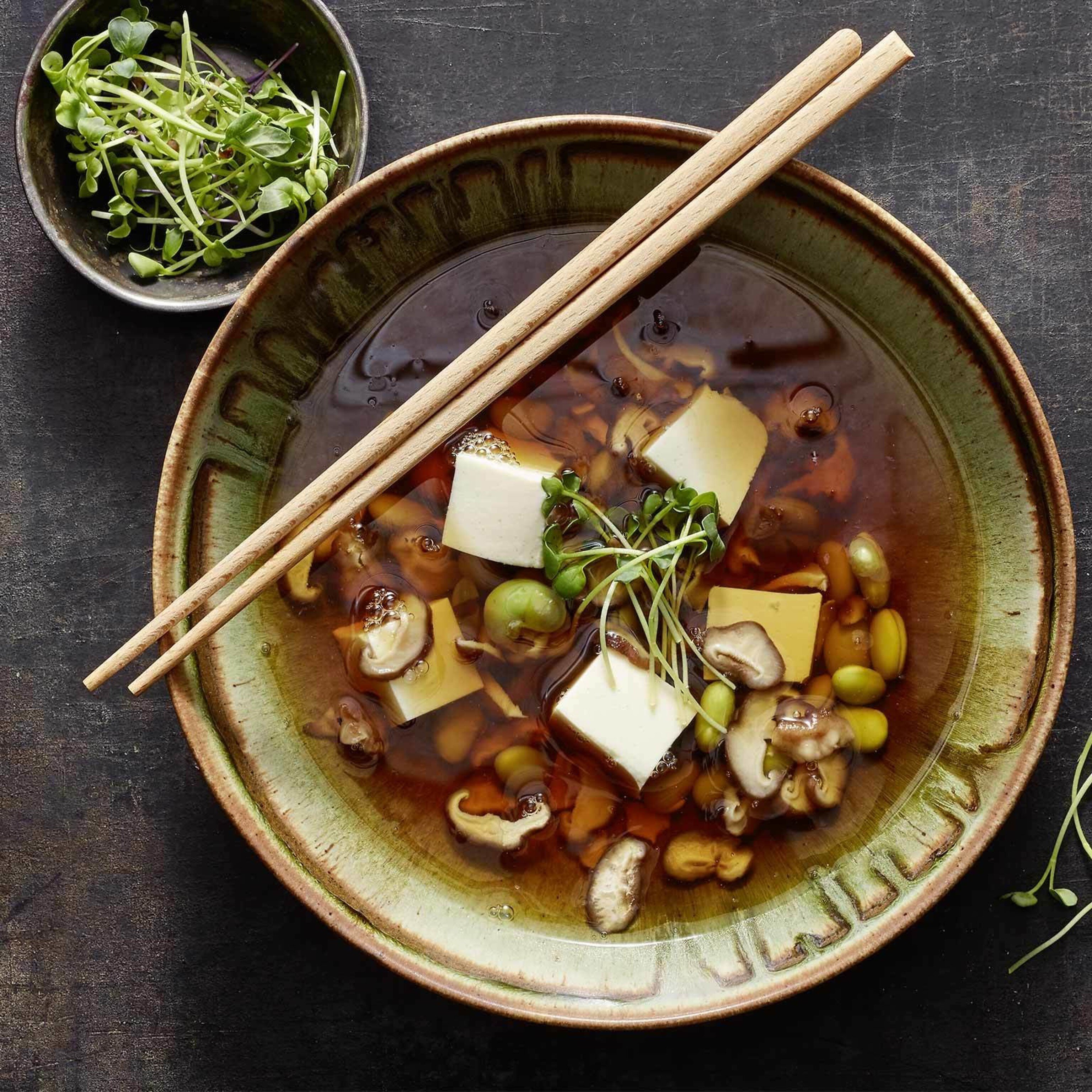 Soupe miso aux edamame