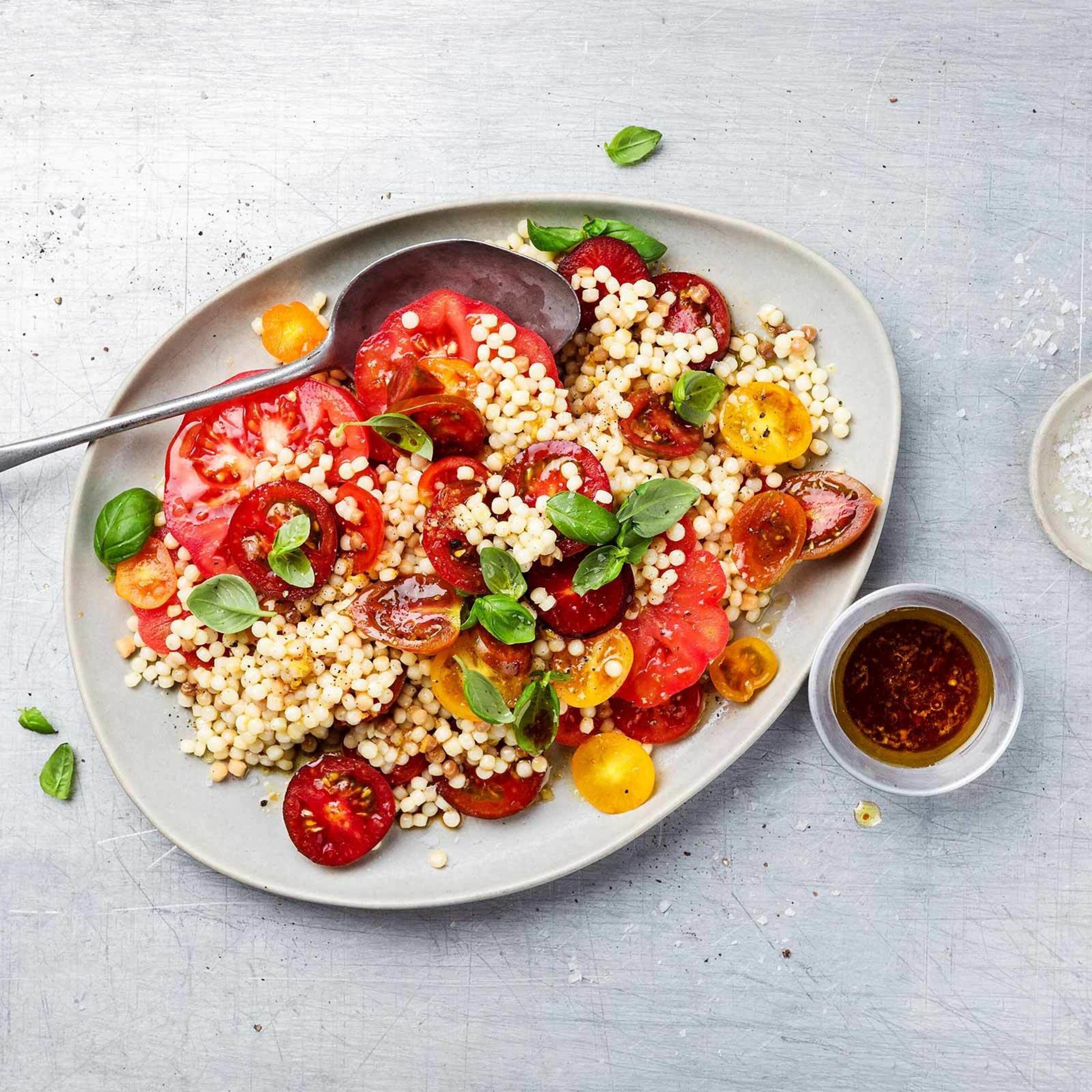 Fregola Sarda Tomatensalat