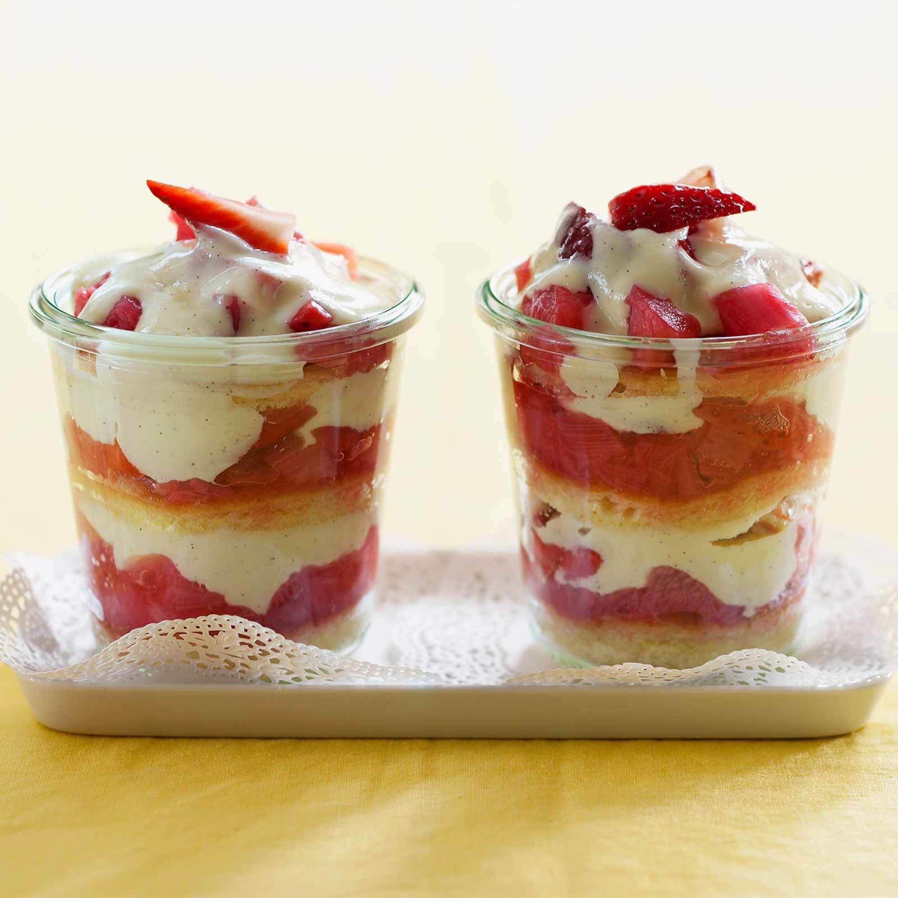 Trifle rhubarbe-fraise
